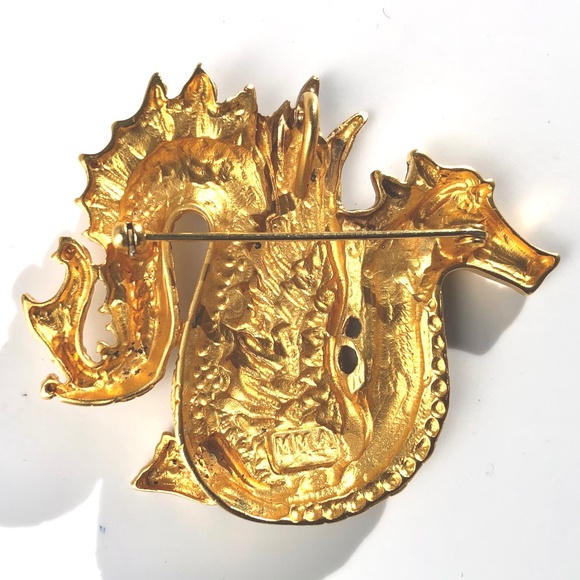 MMA Dragon brooch pin pendant Scythian Ketos Sea Serpent gold tone vintage 1970s - Picture 6 of 7